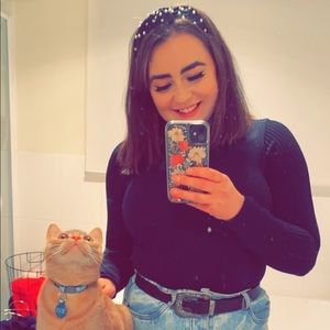 Meet your Posher, Ella